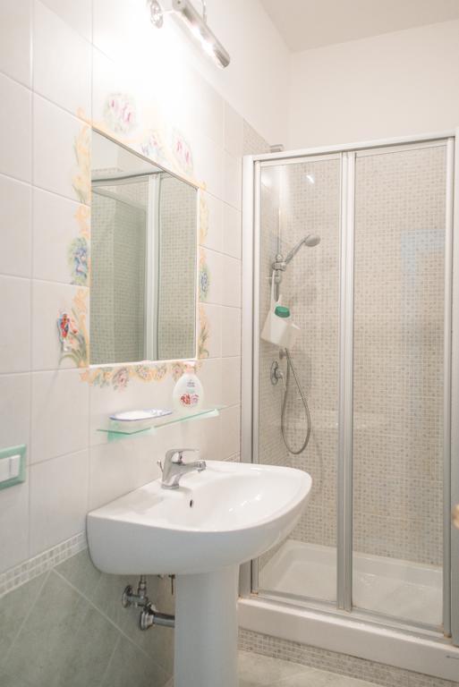 Frattina De Luxe Apartment Rome Bagian luar foto