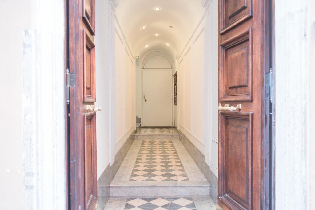 Frattina De Luxe Apartment Rome Bagian luar foto